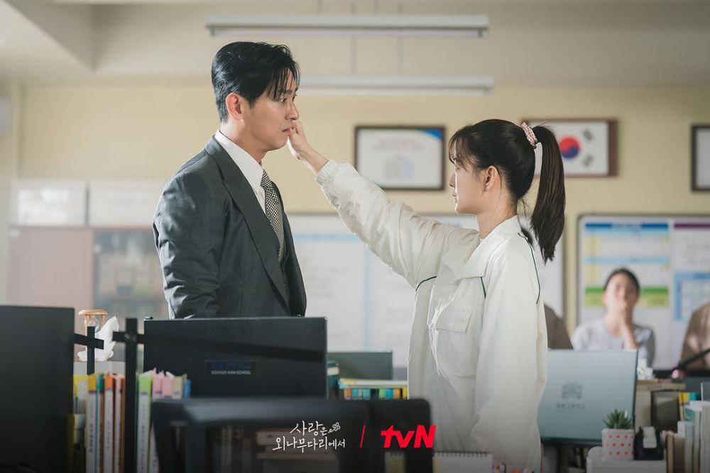 Ju Ji Hoon dan Jung Yu Mi di drama Love Your Enemy (instagram.com/tvn_drama)