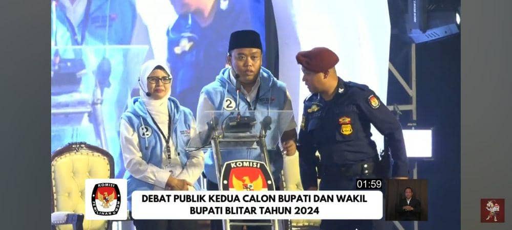 Paslon nomor urut 02 Pilkada Kabupaten Blitar saat mebacakan visi misi. IDN Times/ istimewa