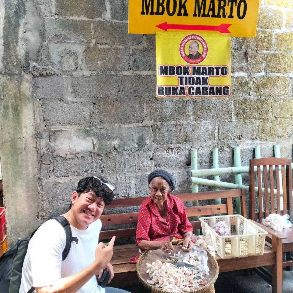 Potret Mbah Marto bersama Melki Bajaj (instagram.com/mangutlele_mbokmarto)