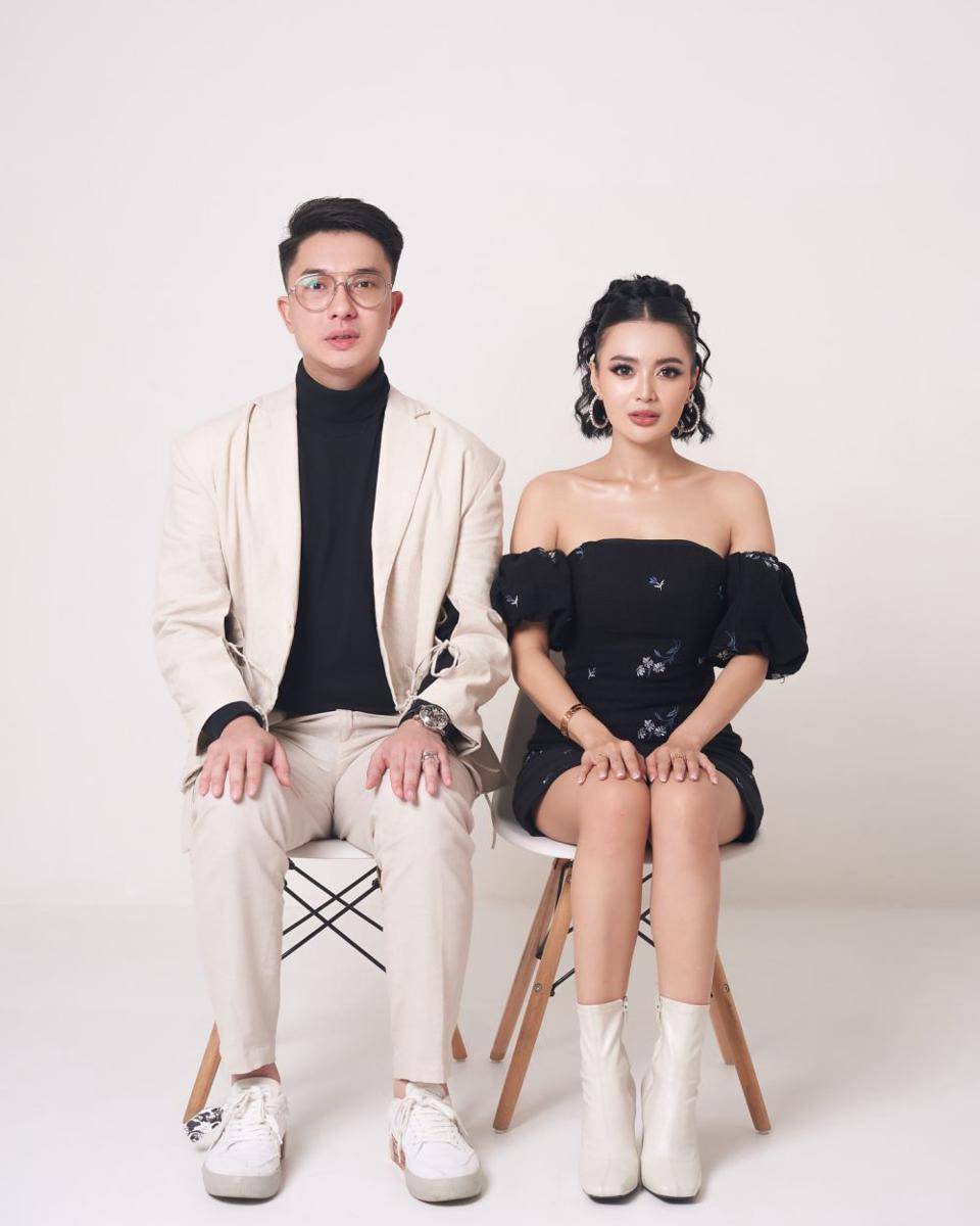 potret photoshoot Wika Salim dan kekasih (instagram.com/wikasalim)