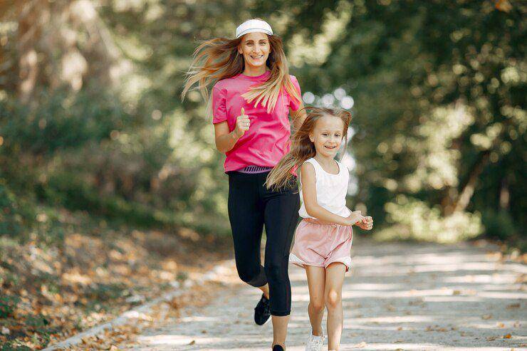 jogging (freepik.com/prostooleh)
