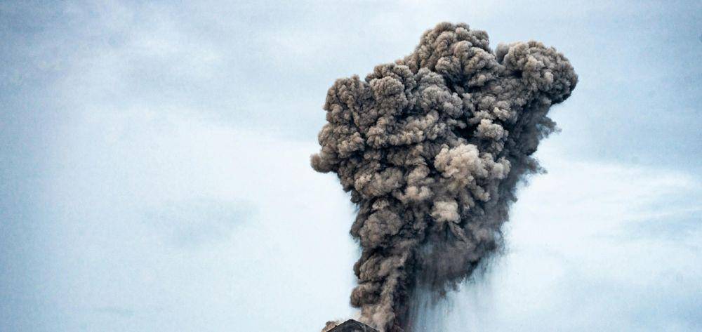 Ilustrasi erupsi gunung (Pexels.com/Diego Giron)