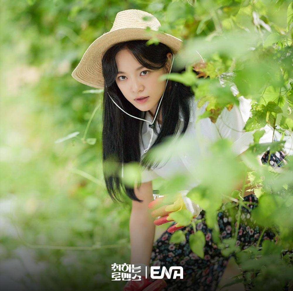 Kim Se Jeong di drama Brewing Love (instagram.com/channel.ena.d)