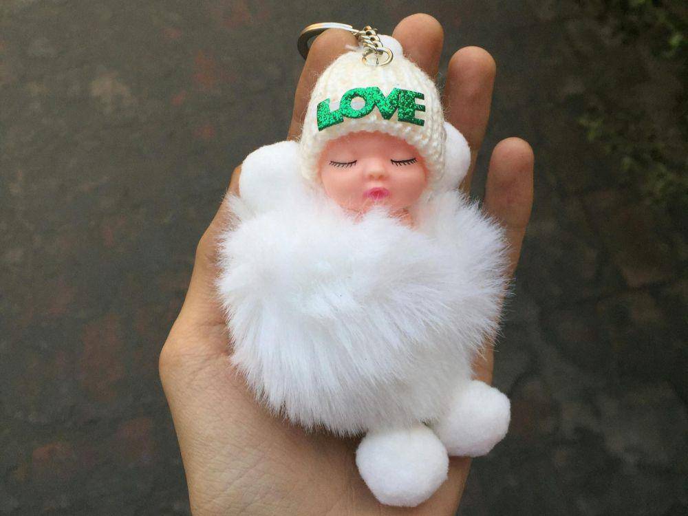 ilustrasi gantungan boneka (pexels.com/Sahil Sharma)