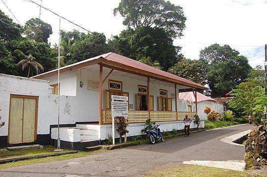 Rumah Pengasingan Bung Hatta (https://id.wikipedia.org/wiki/Rumah_Pengasingan_Bung_Hatta)
