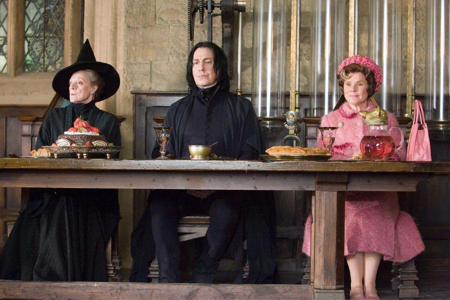 [QUIZ] Pilih Guru Hogwarts Favoritmu, Kamu Cocoknya Liburan ke Sini!