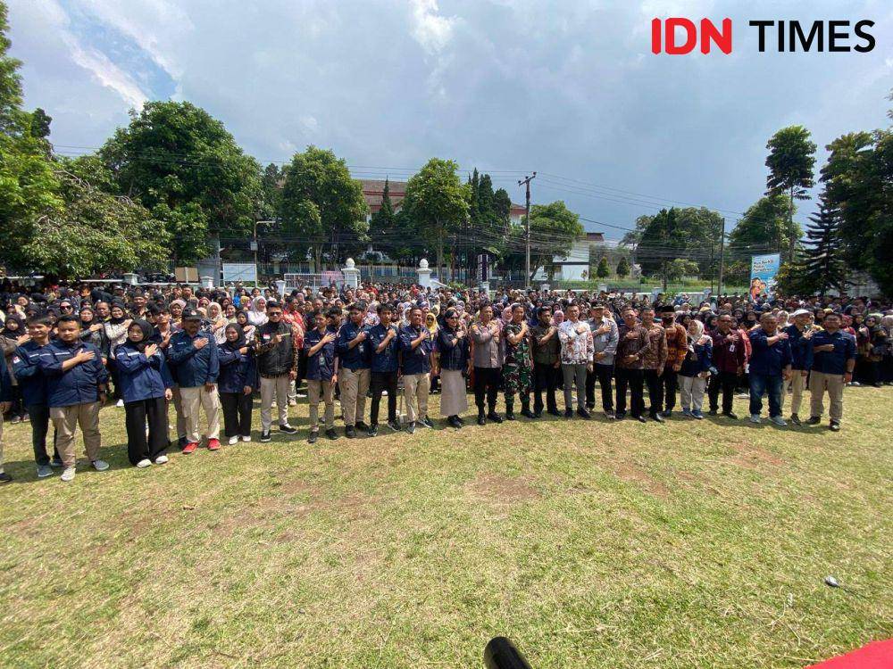 Pelantikan Anggota KPPS di Kecamatan Parongpong, Kabupaten Bandung Barat. (Rizki/IDN Times)