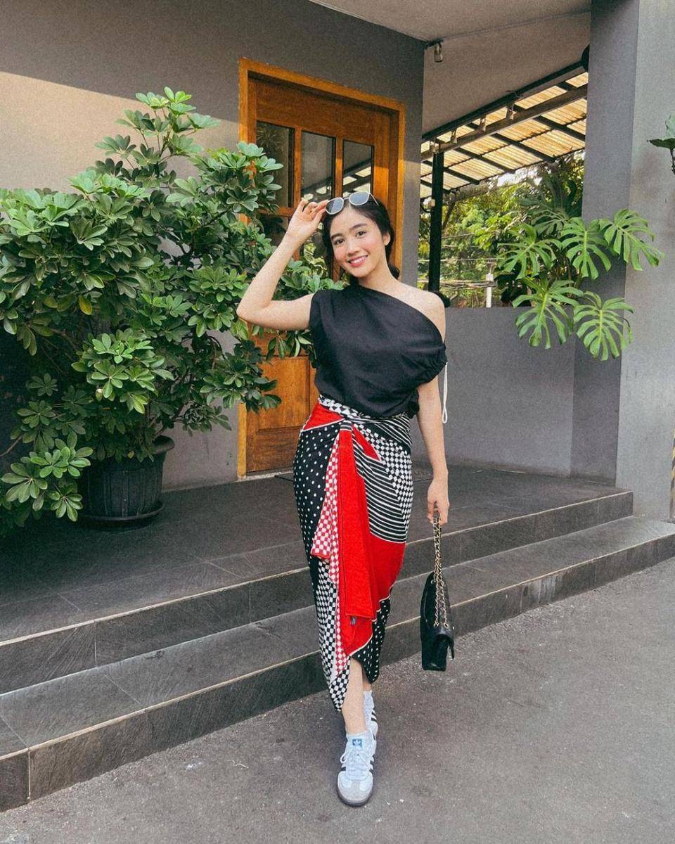 OOTD Febby Rastanty (instagram.com/febbyrastanty)
