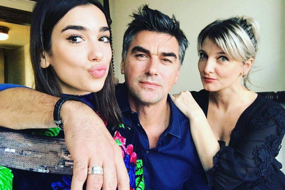 Dua Lipa bersama orangtuanya (instagram.com/anesalipa)