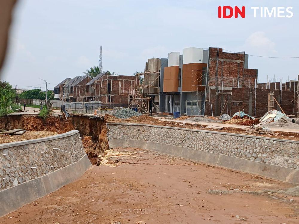 BBWS: Kami Kaji Pembuatan Kembali Jalan Longsor di Pagedangan