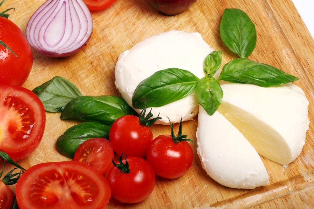 ilustrasi keju mozzarella