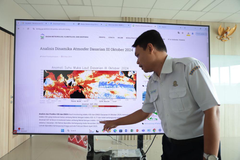 Ahli Meteorologi Ungkap Musim Hujan di Tangerang Masih Masa Peralihan