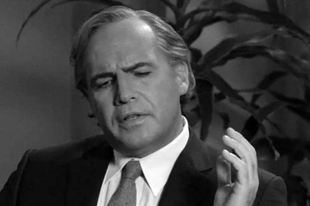 Billy Zane sebagai Marlon Brando di 'Waltzing with Brando' (dok. Filmin'Tahiti/Waltzing with Brando)