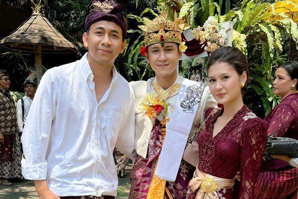 Potret Zoe Abbas Jackson Hadiri Upacara Potong Gigi Antonio Blanco Jr