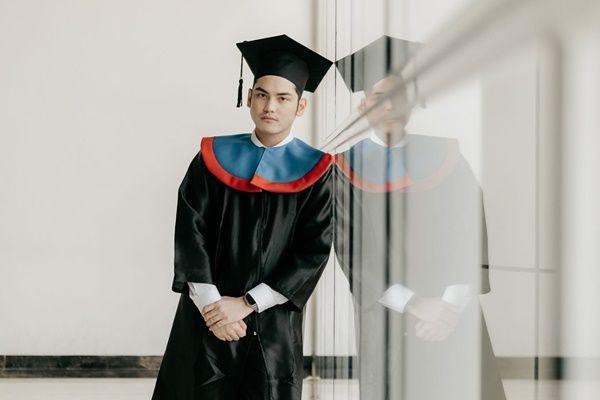 7 Potret Irzan Faiq Wisuda S1, Jadi Sarjana Hukum di UNDIP!