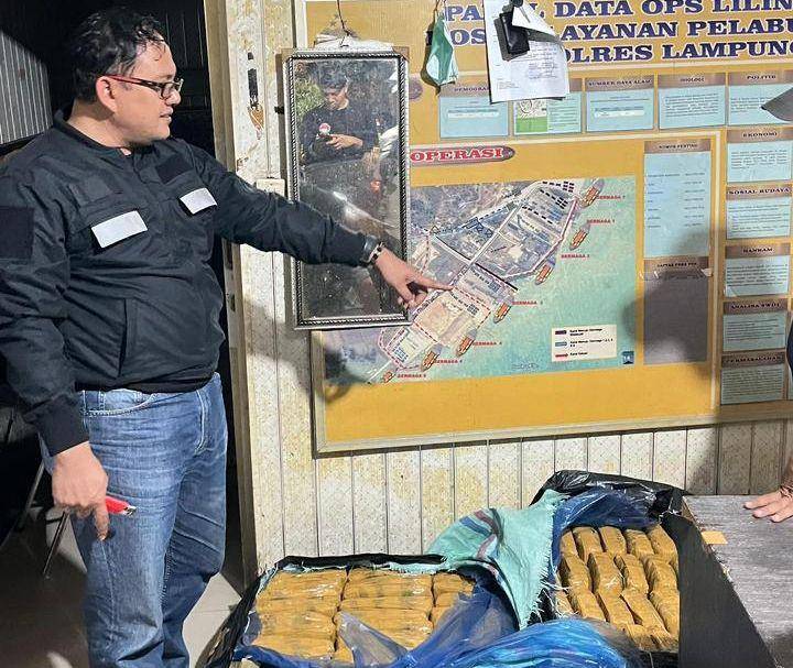 Pengungkapan 159 Kg ganja oleh Ditresnarkoba Polda Lampung di Pelabuhan Bakauheni. (Dok. Polda Lampung).