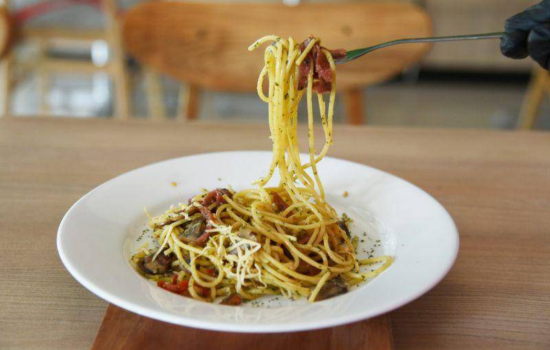 ilustrasi spaghetti (unsplash.com/Novila Misastra)