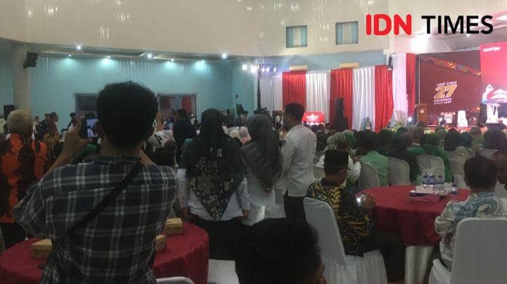 Foto situasi di dalam area debat (IDN Times/Juliadin)