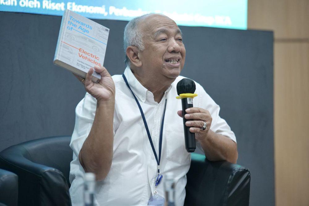 Bankir Cyrillus Harinowo Rilis Buku Multi-pathway Mobil Elektrifikasi