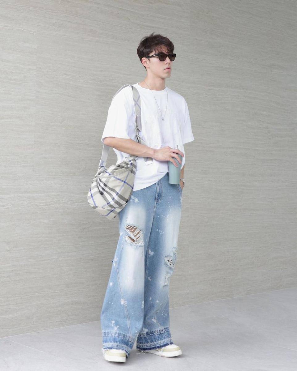 outfit baggy pants ala Nine Naphat (instagram.com/naphat_nine)