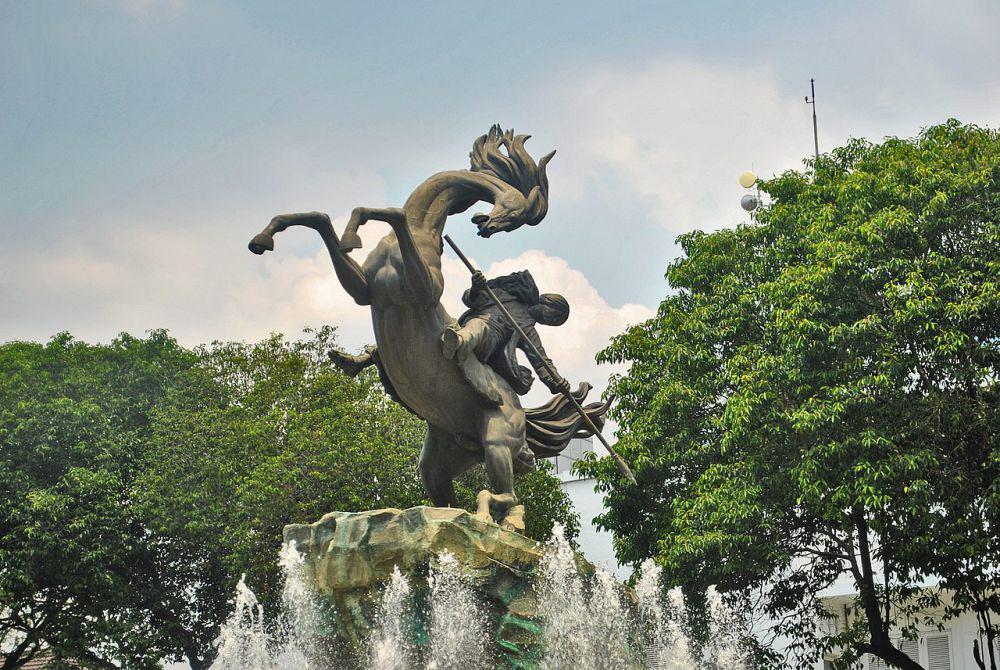 ilustrasi patung Pangeran Diponegoro (commons.wikimedia.com/Monumen Diponegoro Menteng)