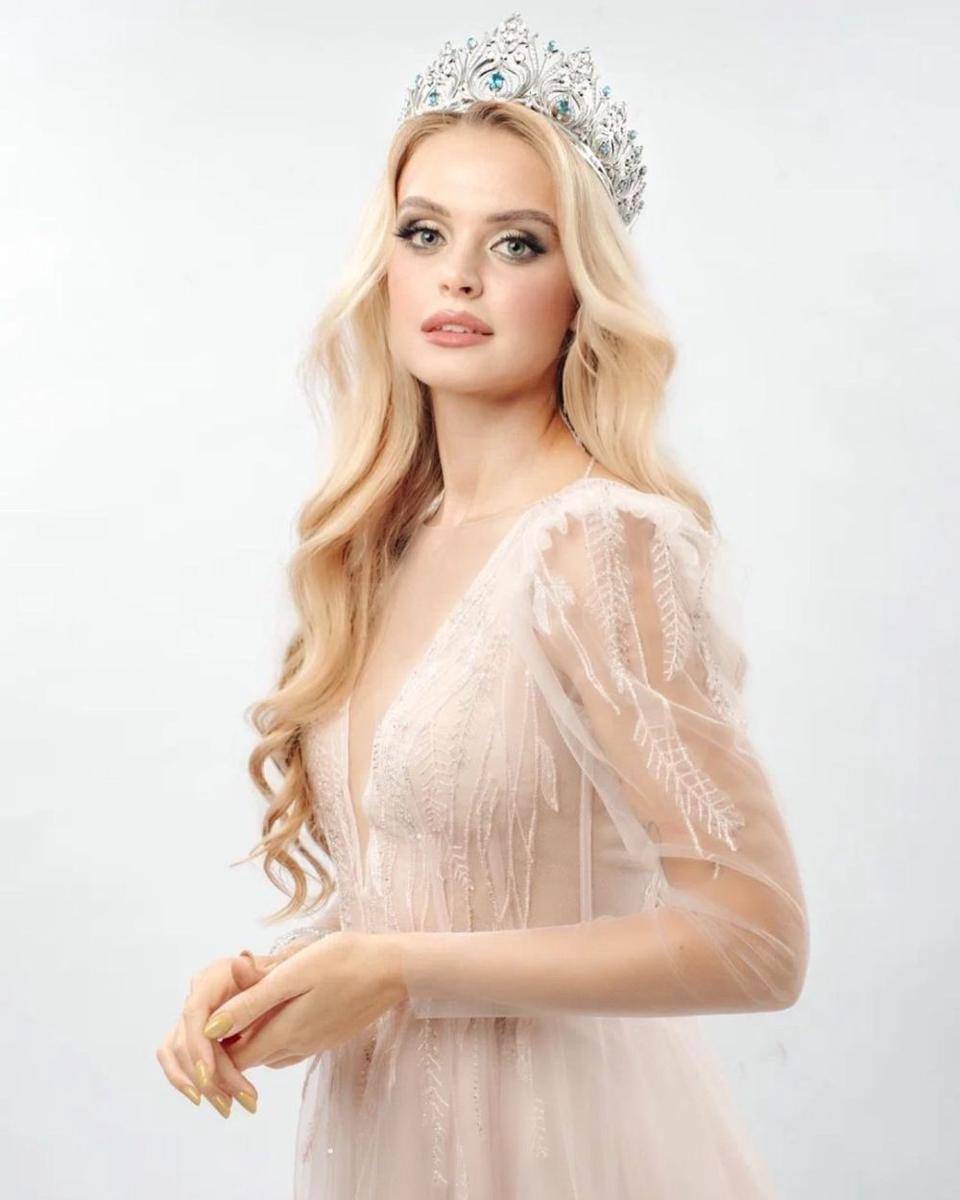 Potret Miss Universe Belarus 2024, Eleonora Kachalovskaya (instagram.com/_kachalovskaya_elia)