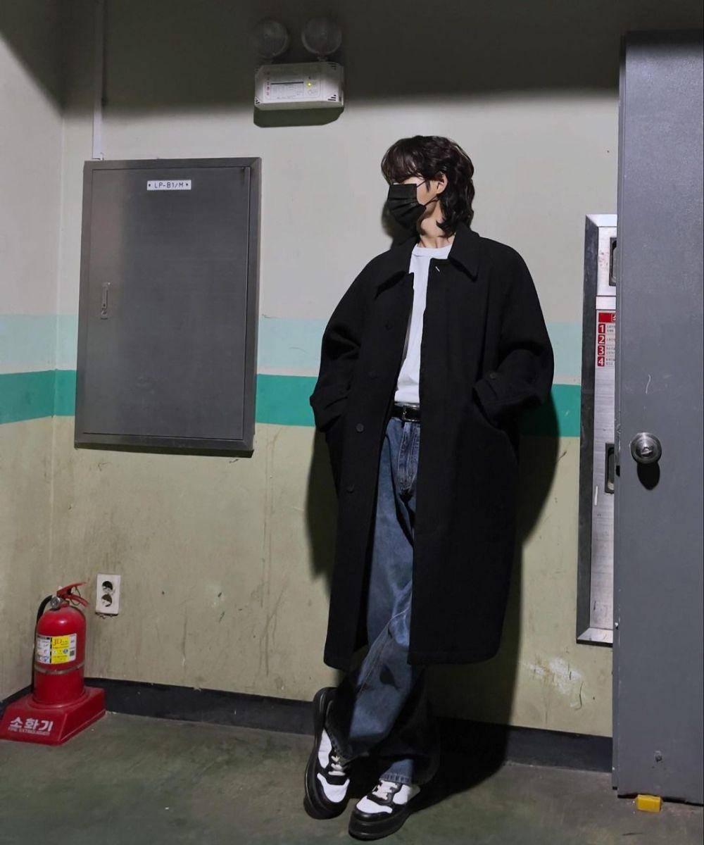 Yoon Ji On (instagram.com/jiii0n__)