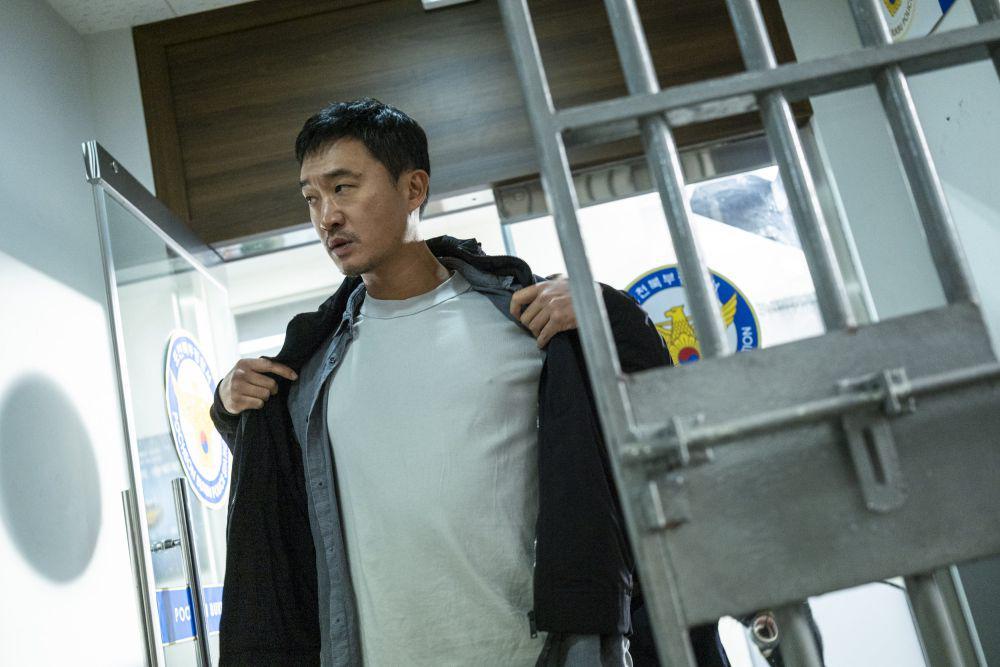 7 Kendala Upaya Kang Dong Woo Membongkar Kasus di Gangnam B-Side
