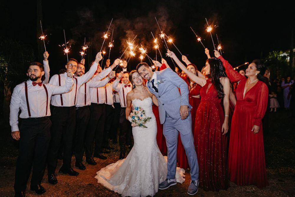 ilustrasi intimate wedding (pexels.com/Jonathan Nenemann)