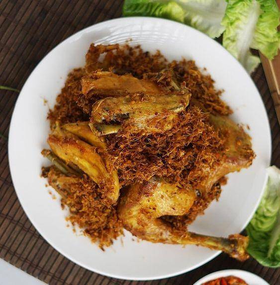 Ilustrasi Ayam Goreng (https://id.pinterest.com/meatgongresto/)