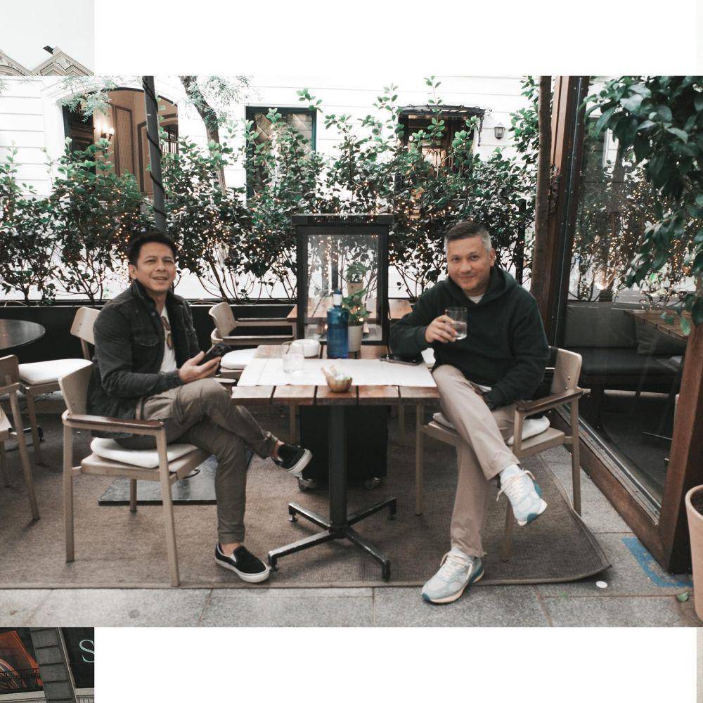 potret Gading Marten dan Ariel Noah di Madrid (instagram.com/gadiiing)