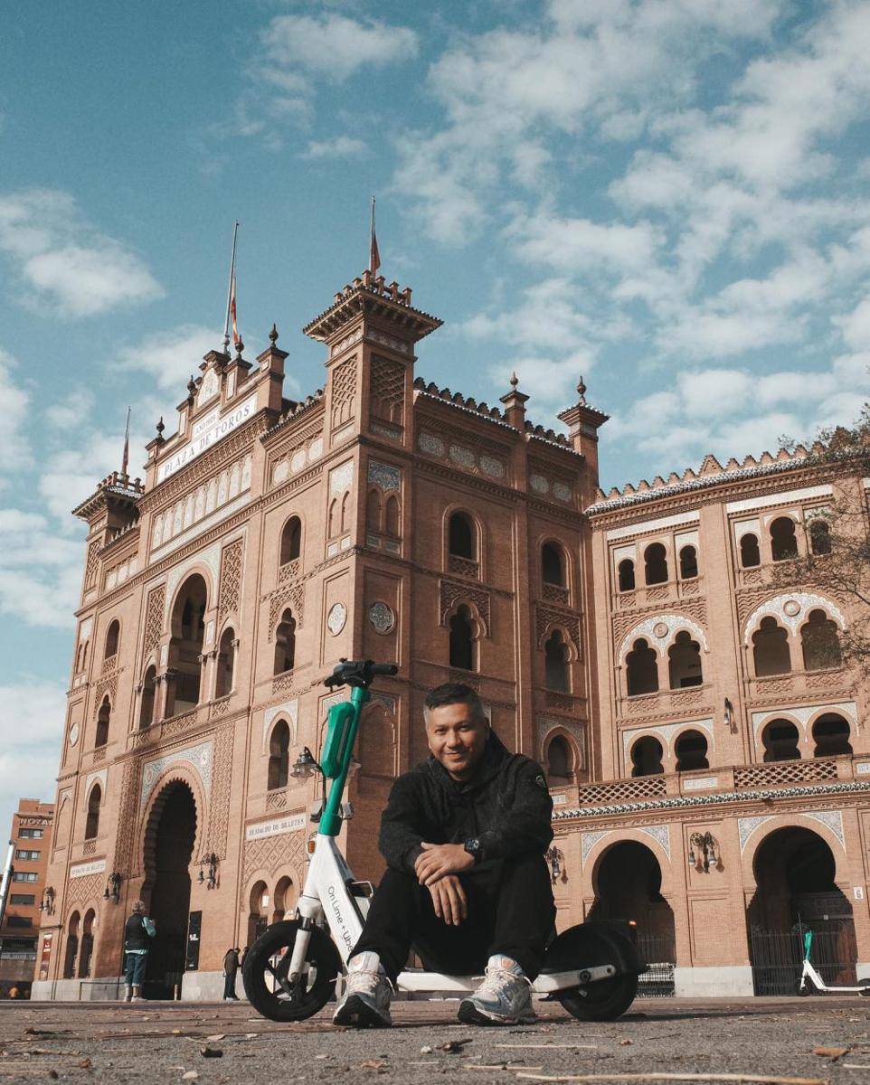 potret Gading Marten dan Ariel Noah di Madrid (instagram.com/gadiiing)