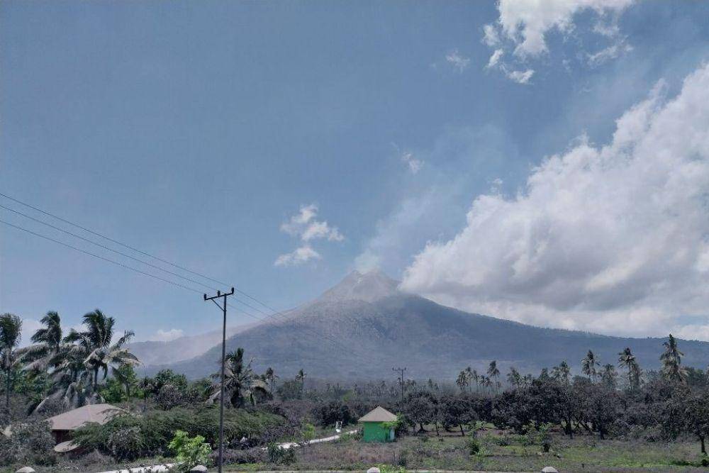 gunung lewotobi laki-laki NTT meletus
