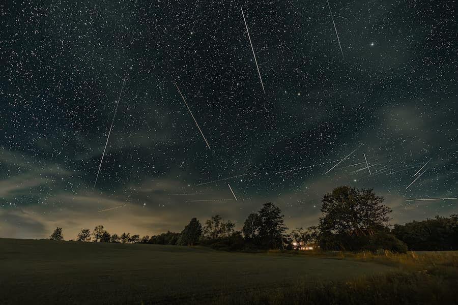 Hujan Meteor Taurid Utara 11 November, Ini Cara Mengamatinya