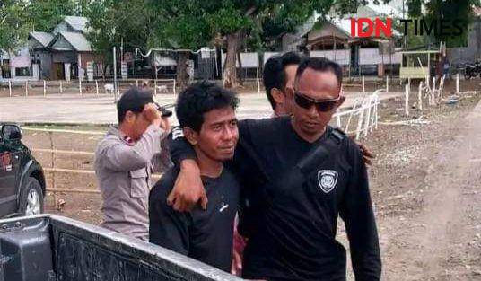 Foto terduga pelaku saat diamankan polisi (Dok/istimewa)