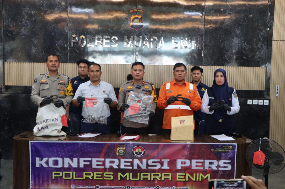 Polisi Tangkap Pelaku Pencurian Pedrol Perlintasan KAI di Muara Enim