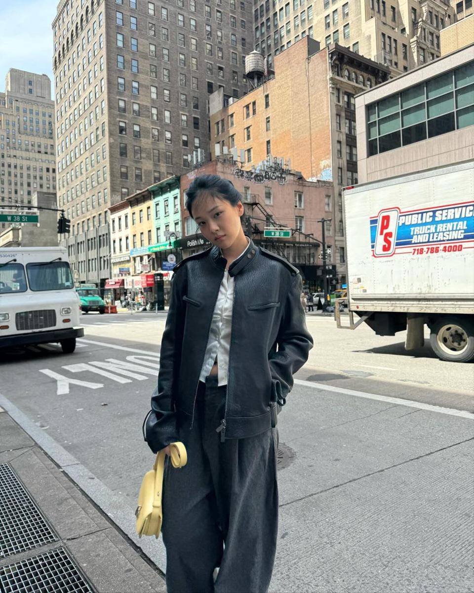 Wonyoung (instagram.com/for_everyoung10)
