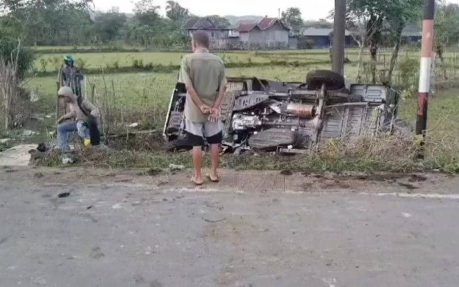 Rombongan Mahasiswa Unibos Kecelakaan di Maros, 1 Tewas 16 Luka-Luka