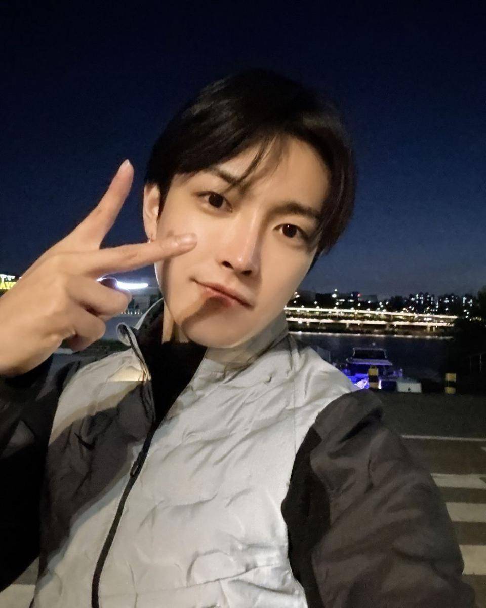 Campaign Hongjoong ATEEZ "2024 Global 6K for Water Running" (instagram.com/global6k_korea)