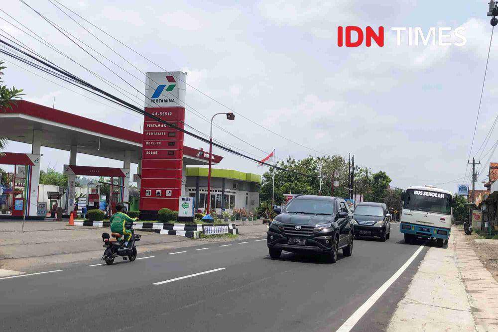 Jalan baru Godean depan SPBU Sidorejo. (IDN Times/ Wachidah Nur)