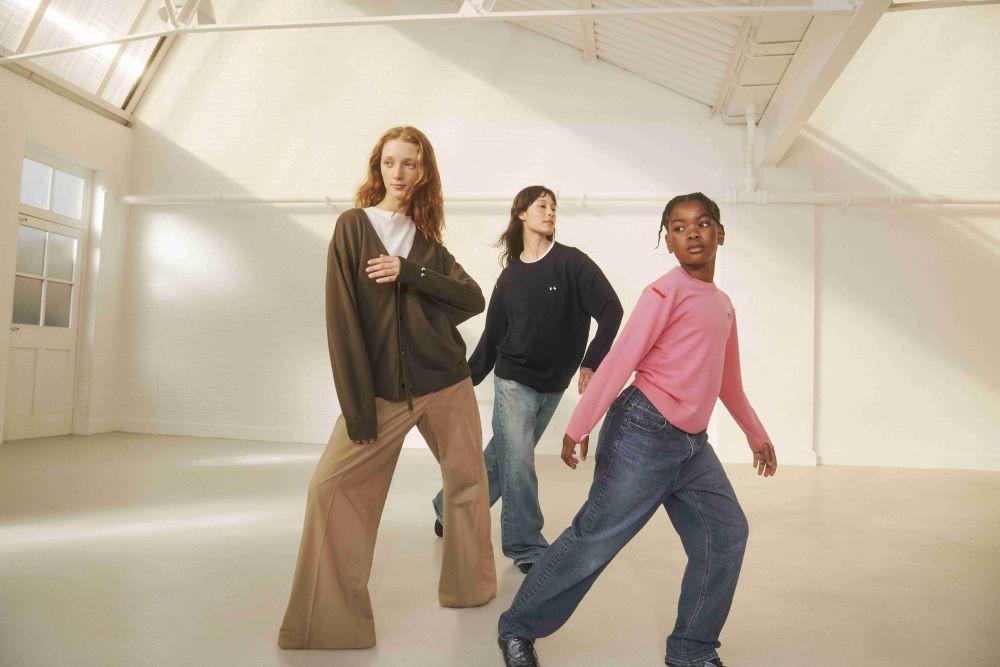 UNIQLO x Anya Hindmarch Rilis Koleksi Gemas, Pas Jadi Hadiah!