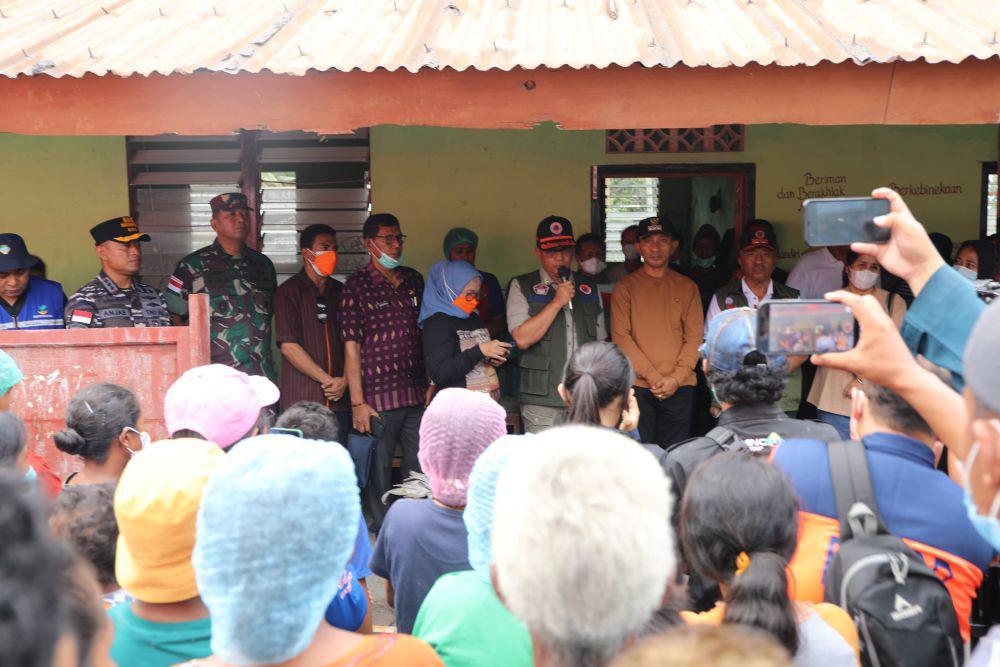 BNPB Tinjau Pengungsian Pascaerupsi Gunung Lewotobi Laki-Laki Hingga Ke Kabupaten Sikka (Dok. BNPB)