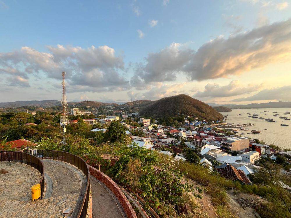 Potret lanskap kota Labuan Bajo, NTT (IDN Times/Dewi Suci Rahayu)