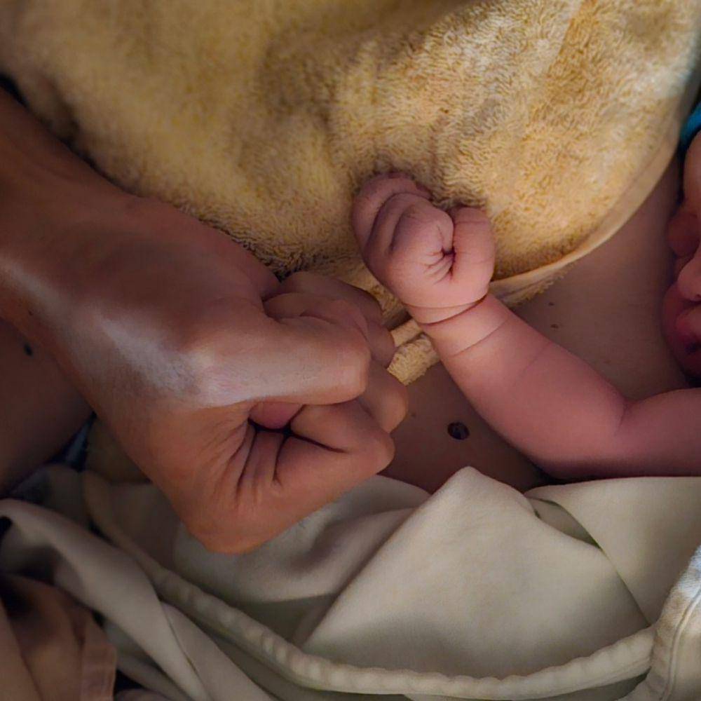 Beenzino dan Stefanie Michova menyambut anak pertama (Instagram.com/stefaniemichova)