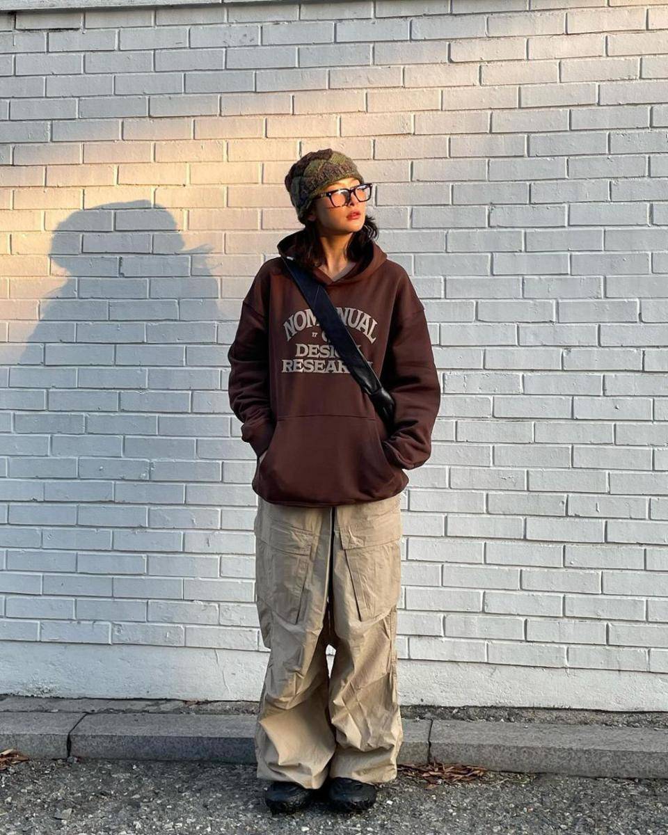 OOTD nuansa cokelat ala Seulgi Red Velvet (instagram.com/hi_sseulgi)