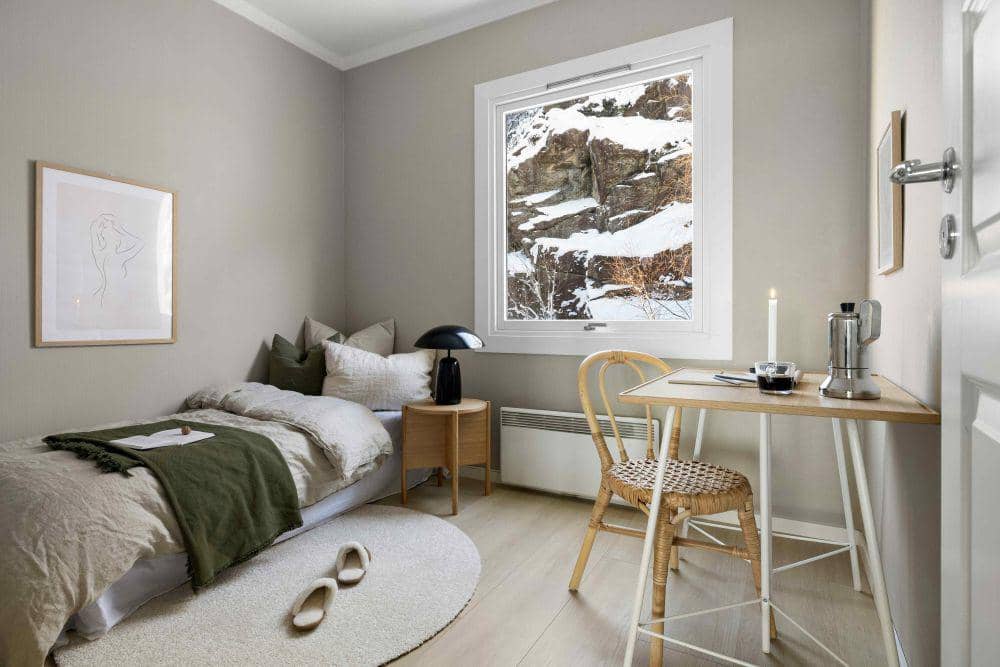 inspirasi dekorasi kamar tidur minimalis untuk remaja laki-laki (unsplash.com/Alex Tyson)