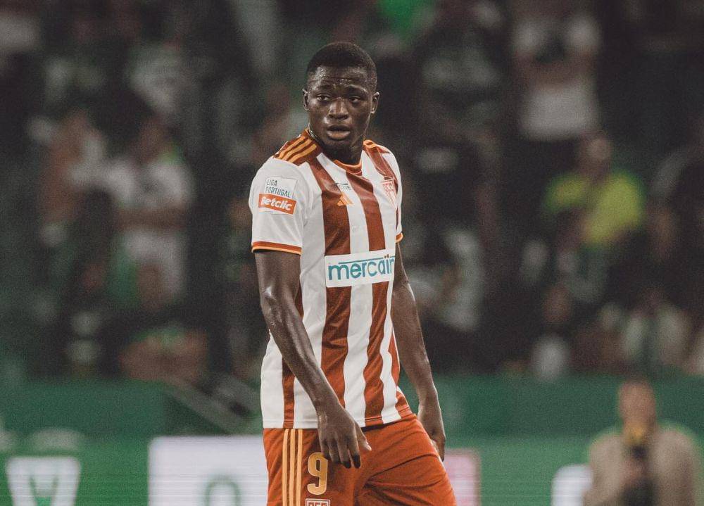 Issiaka Kamate saat membela Aves. (instagram.com/_kaamaaa)