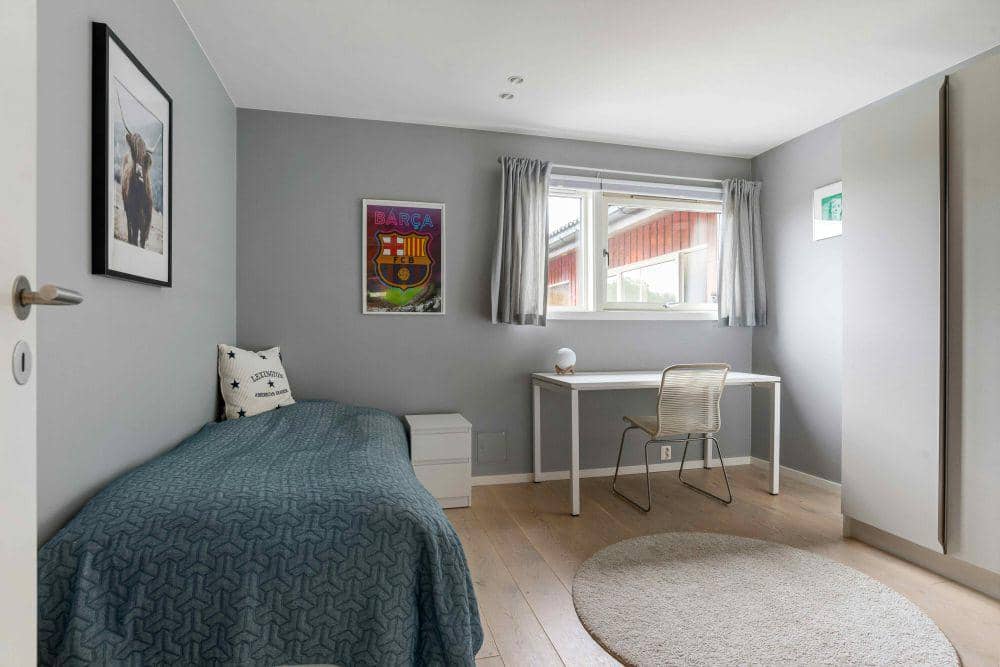 inspirasi dekorasi kamar tidur remaja laki-laki desain minimalis (unsplash.com/Lisa Anna)