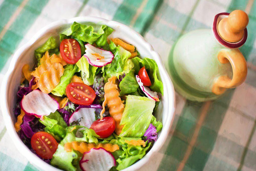 5 Tips Membuat Salad yang Tetap Renyah dan Tidak Enek, Mudah!
