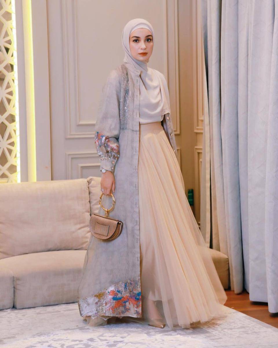 gaya tamu di resepsi nikah Febby Rastanty (instagram.com/shireensungkar)